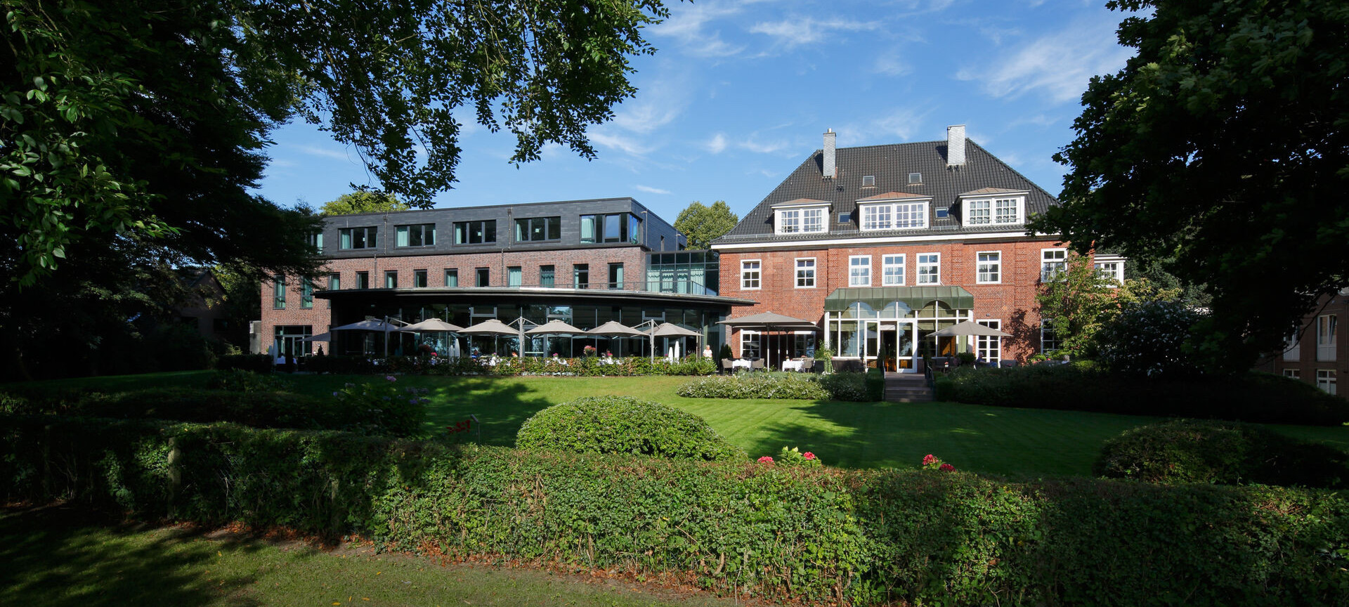 Fassade Hotel Steinberger am Abend