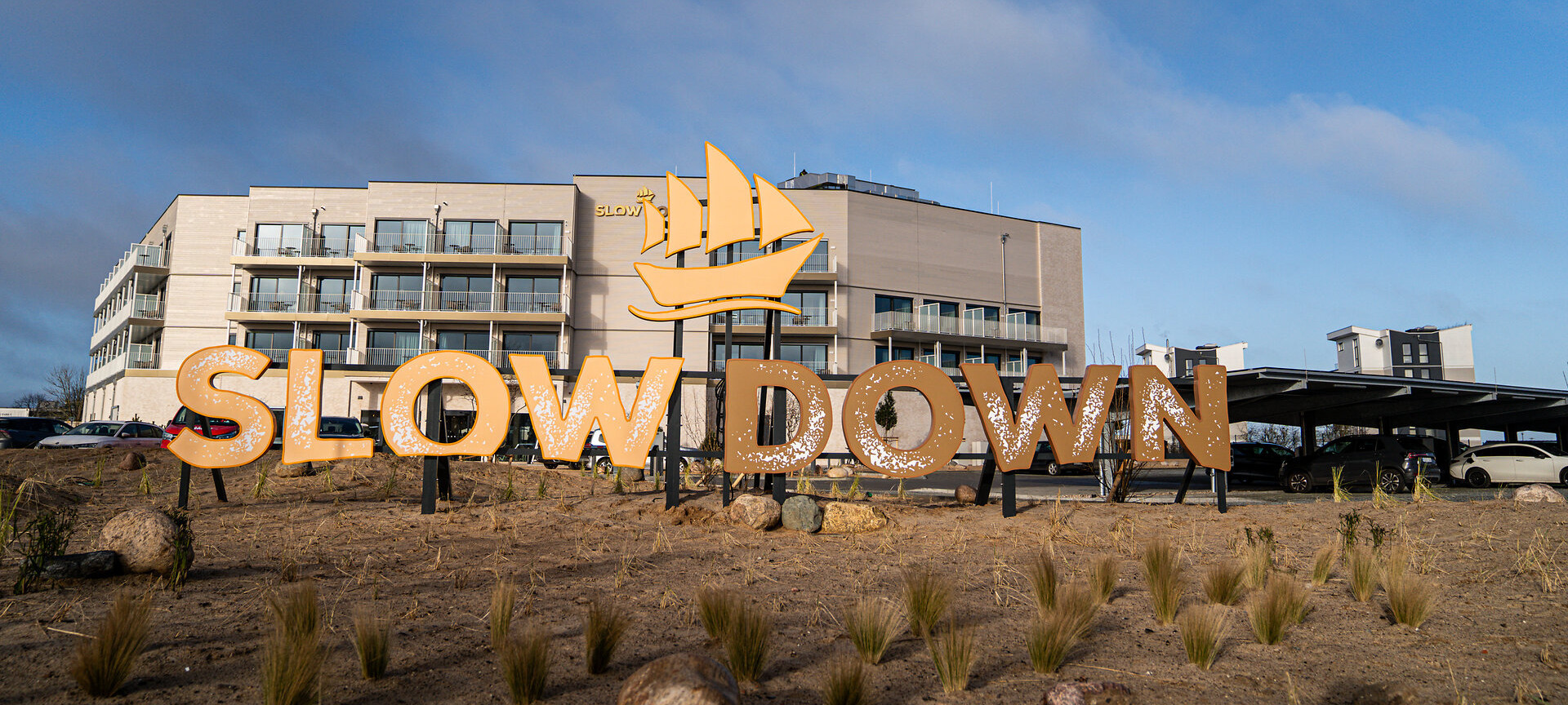 Facade of Hotel SlowDown