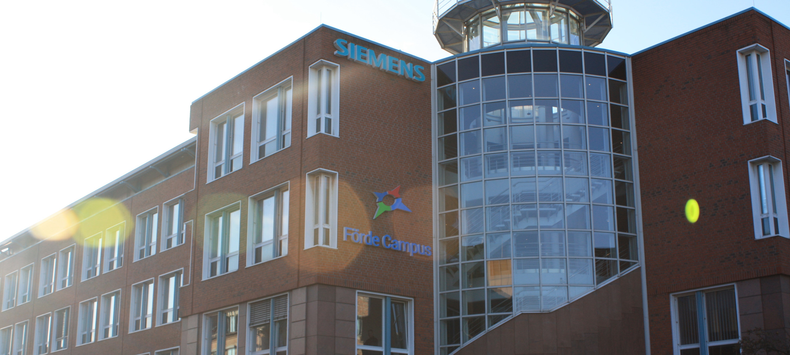 Arena von außen und Steinmauern